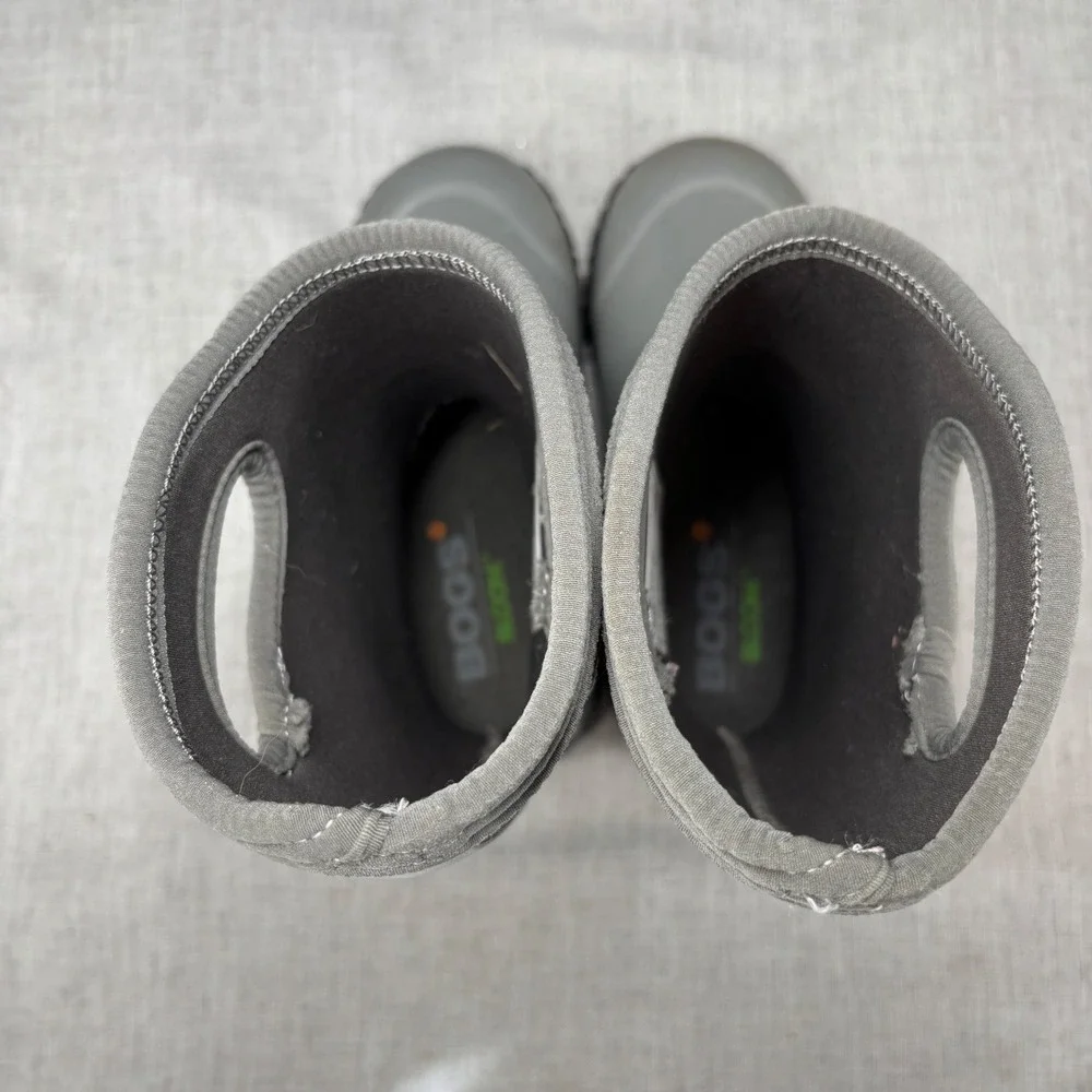 Bogs Kids Classic Waterproof Insulated Winter Boots Gray Hearts Stars 4